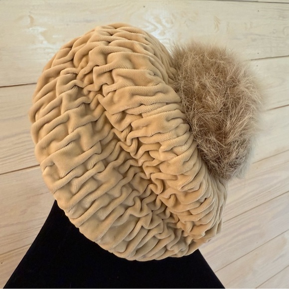Vintage Velvet Turban/Cloche Hat With Real Fur Pompom  1960’s Rare - Picture 3 of 9